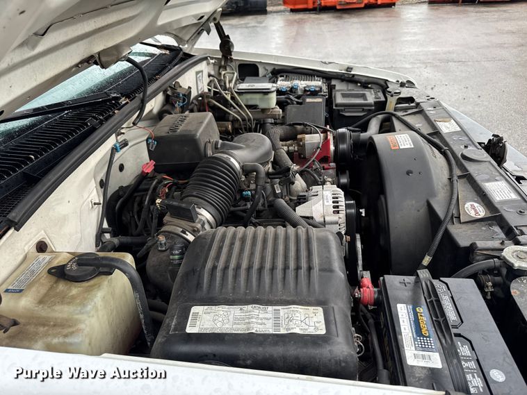 image for item EQ5004 1997 Chevrolet C3500 bucket truck