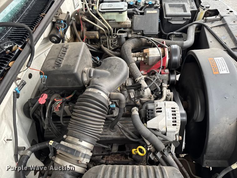 image for item EQ5004 1997 Chevrolet C3500 bucket truck