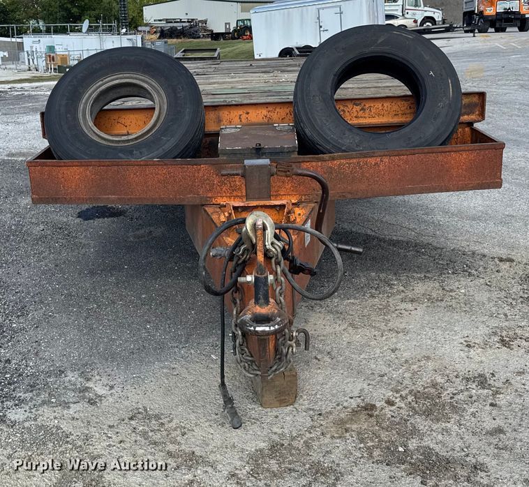 image for item ER0143 1985 Wisconsin 35-20 equipment trailer