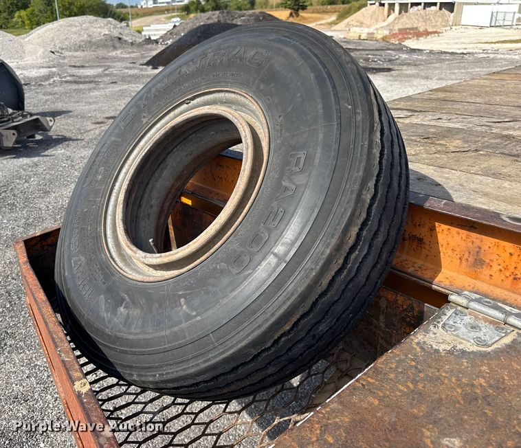 image for item ER0143 1985 Wisconsin 35-20 equipment trailer