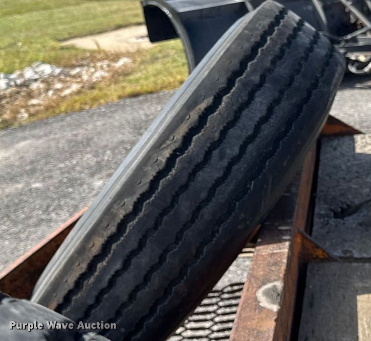 image for item ER0143 1985 Wisconsin 35-20 equipment trailer