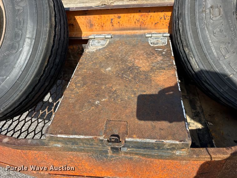 image for item ER0143 1985 Wisconsin 35-20 equipment trailer