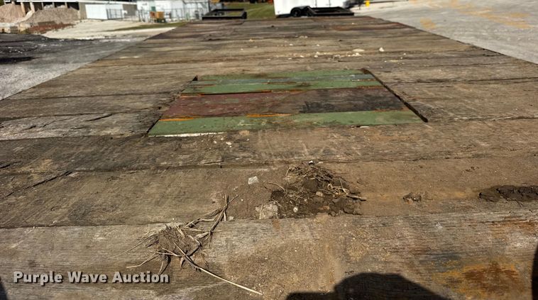 image for item ER0143 1985 Wisconsin 35-20 equipment trailer