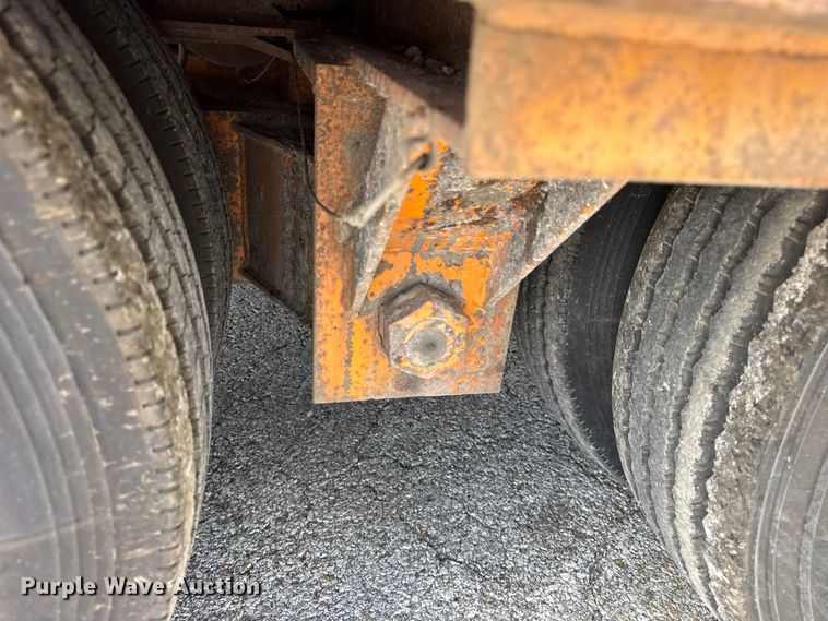 image for item ER0143 1985 Wisconsin 35-20 equipment trailer