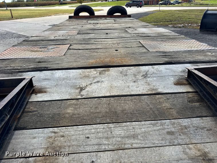 image for item ER0143 1985 Wisconsin 35-20 equipment trailer