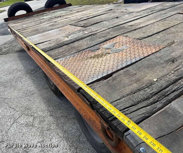 image for item ER0143 1985 Wisconsin 35-20 equipment trailer