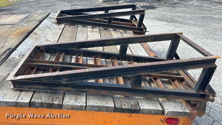 image for item ER0143 1985 Wisconsin 35-20 equipment trailer