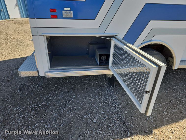 image for item ES2999 1997 Chevrolet Lifeline Express 3500 ambulance