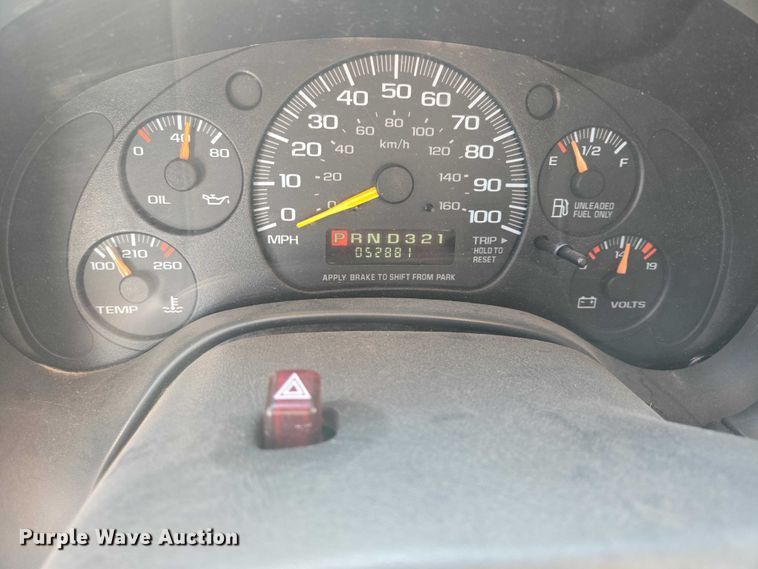 image for item ES2999 1997 Chevrolet Lifeline Express 3500 ambulance