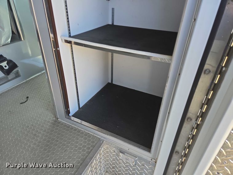 image for item ES2999 1997 Chevrolet Lifeline Express 3500 ambulance