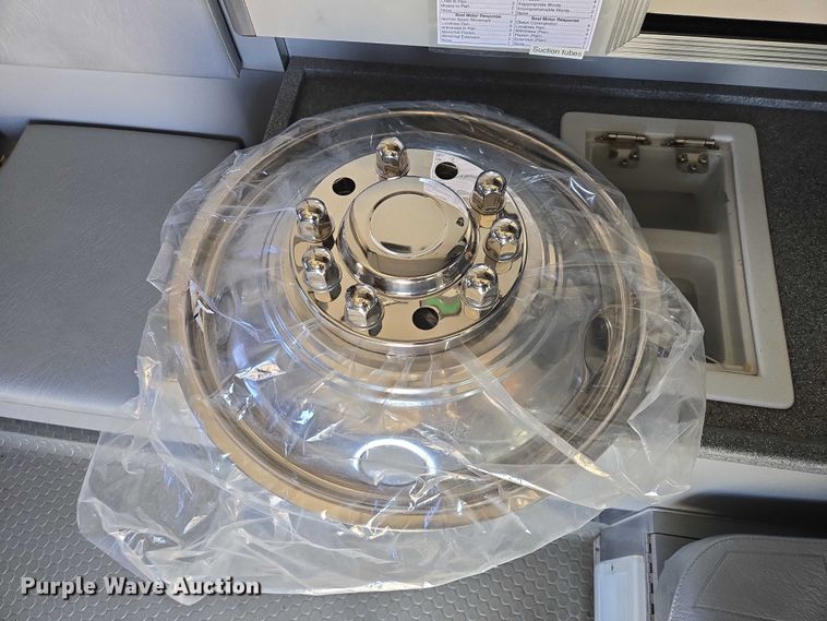 image for item ES2999 1997 Chevrolet Lifeline Express 3500 ambulance