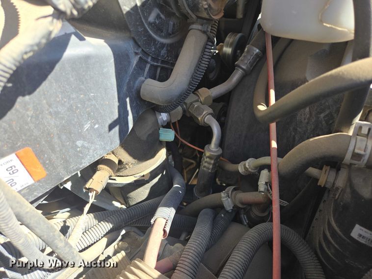 image for item ES2999 1997 Chevrolet Lifeline Express 3500 ambulance