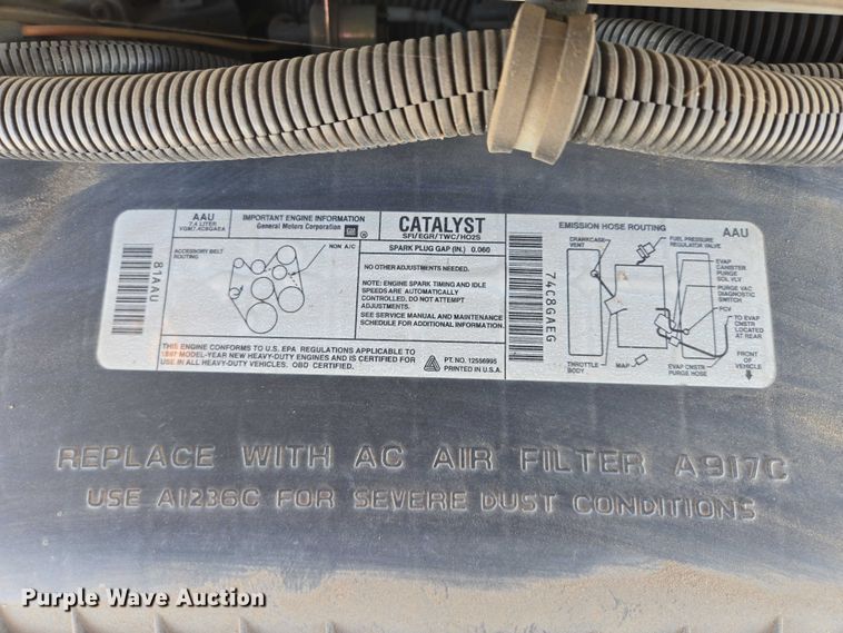 image for item ES2999 1997 Chevrolet Lifeline Express 3500 ambulance