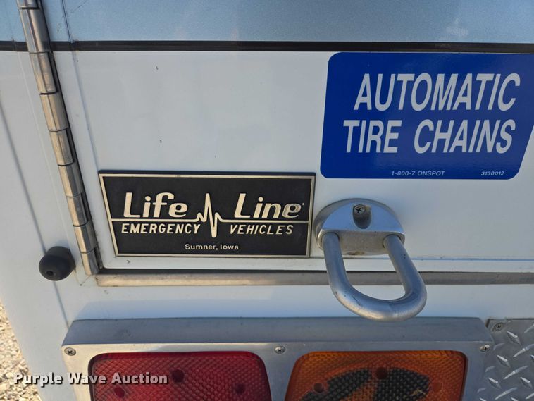 image for item ES2999 1997 Chevrolet Lifeline Express 3500 ambulance