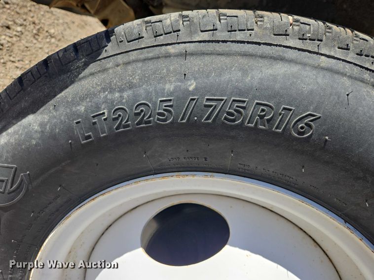 image for item ES2999 1997 Chevrolet Lifeline Express 3500 ambulance