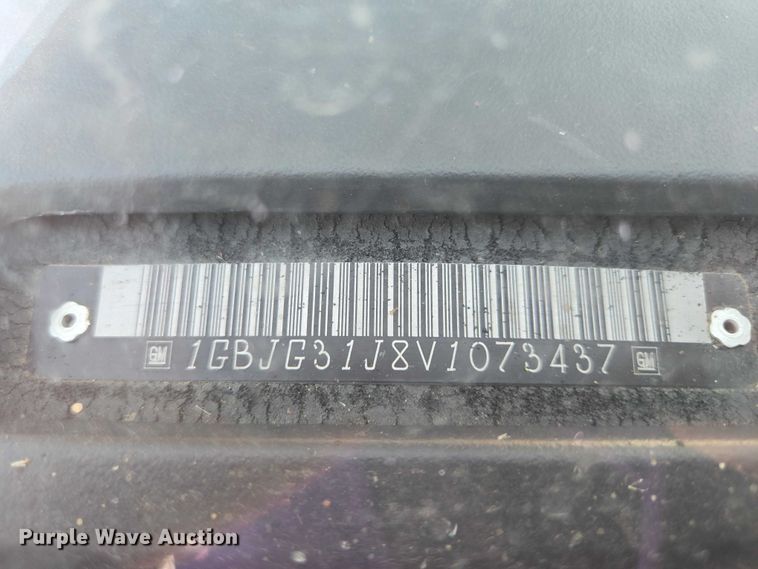 image for item ES2999 1997 Chevrolet Lifeline Express 3500 ambulance