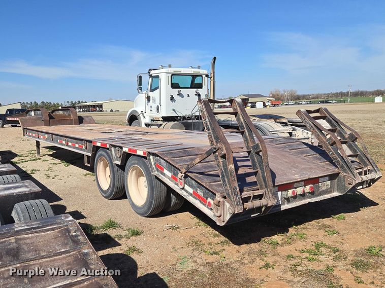 image for item ET1459 1999 Atoka Trailer Mfg. 18-DE-35-2 drop deck equipment trailer