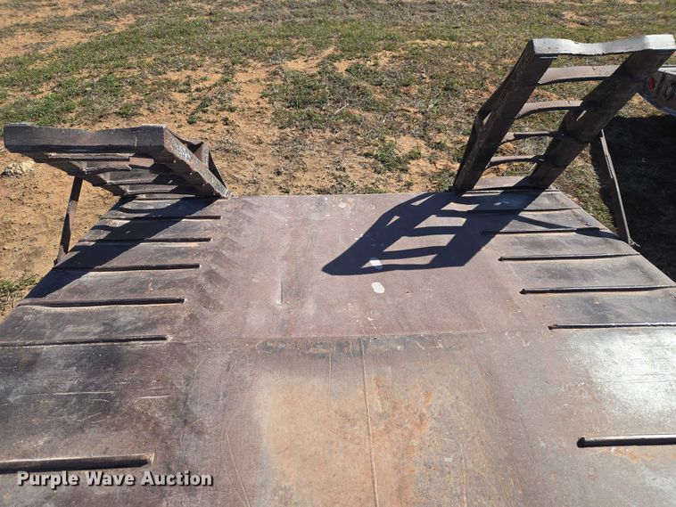 image for item ET1459 1999 Atoka Trailer Mfg. 18-DE-35-2 drop deck equipment trailer