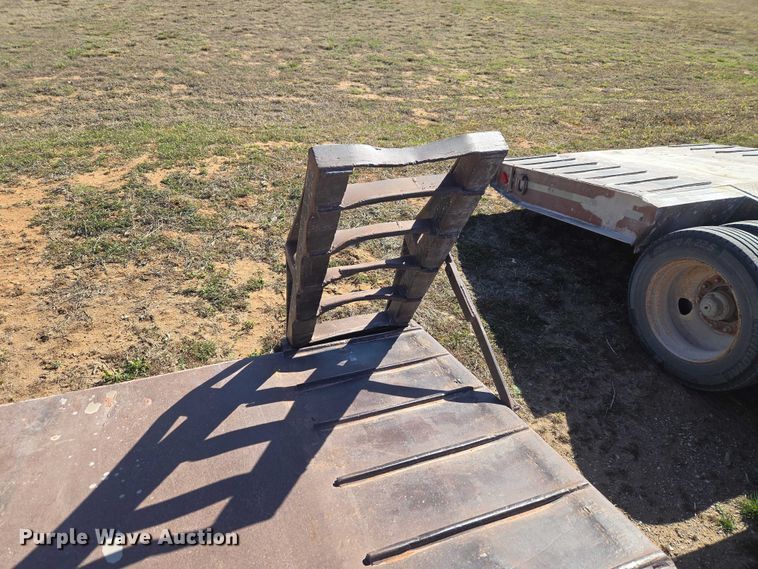 image for item ET1459 1999 Atoka Trailer Mfg. 18-DE-35-2 drop deck equipment trailer