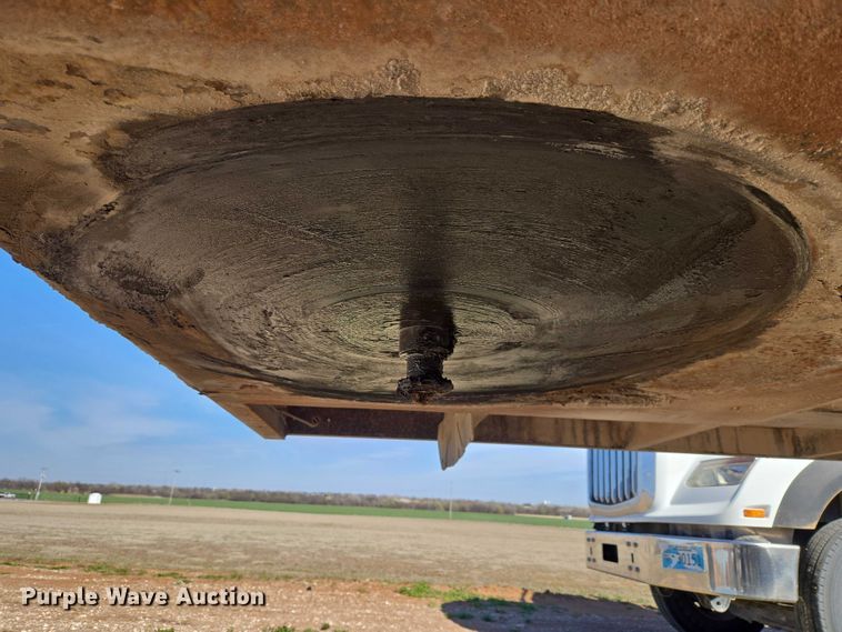 image for item ET1459 1999 Atoka Trailer Mfg. 18-DE-35-2 drop deck equipment trailer