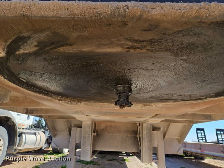 image for item ET1459 1999 Atoka Trailer Mfg. 18-DE-35-2 drop deck equipment trailer