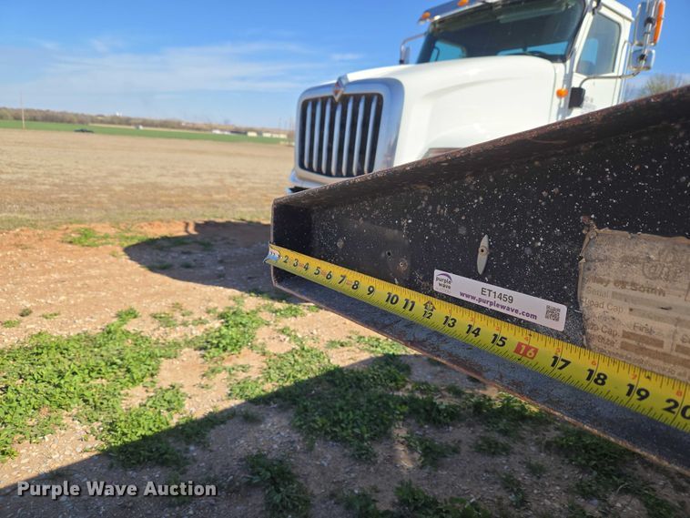 image for item ET1459 1999 Atoka Trailer Mfg. 18-DE-35-2 drop deck equipment trailer