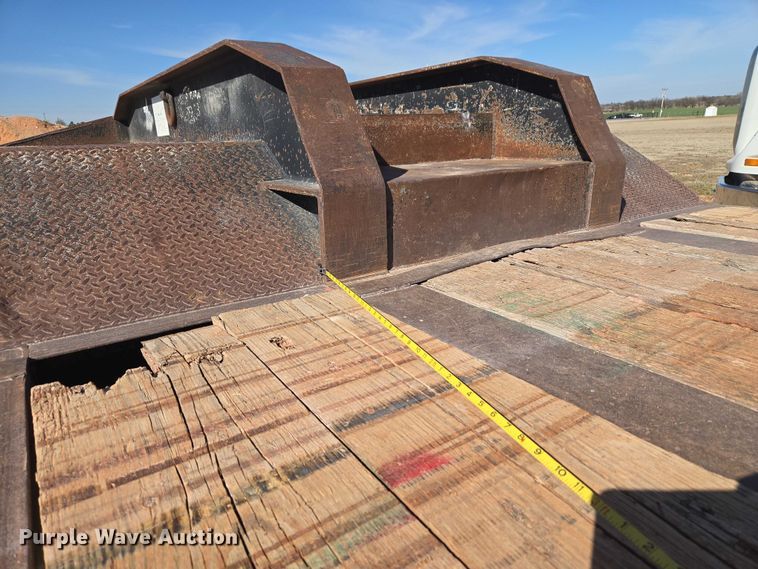 image for item ET1459 1999 Atoka Trailer Mfg. 18-DE-35-2 drop deck equipment trailer