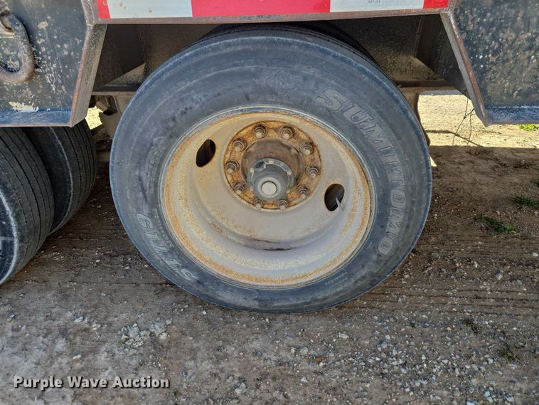 image for item ET1459 1999 Atoka Trailer Mfg. 18-DE-35-2 drop deck equipment trailer