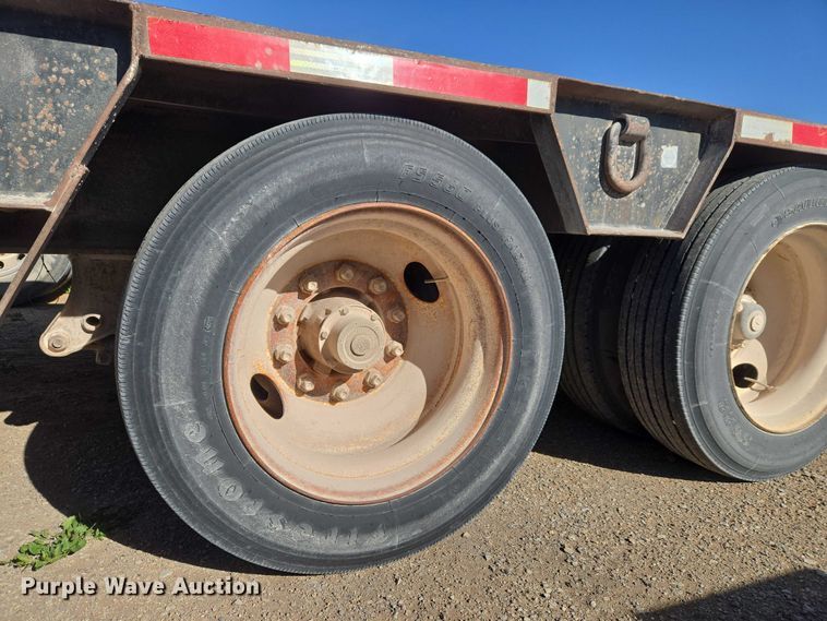 image for item ET1459 1999 Atoka Trailer Mfg. 18-DE-35-2 drop deck equipment trailer