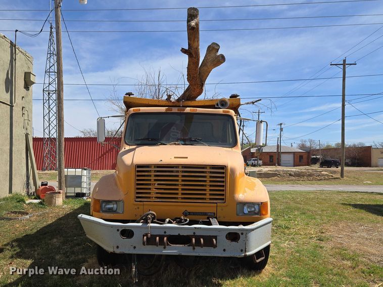 image for item ET1461 2001 International F-4900 dump truck