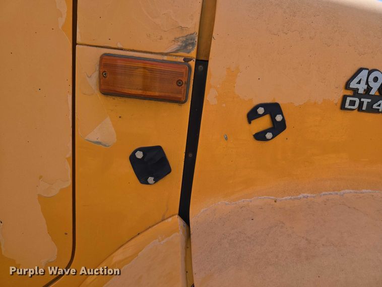 image for item ET1461 2001 International F-4900 dump truck