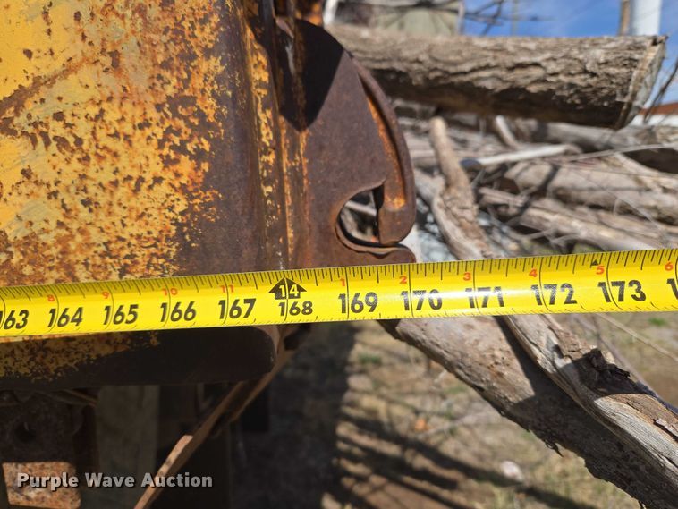 image for item ET1461 2001 International F-4900 dump truck