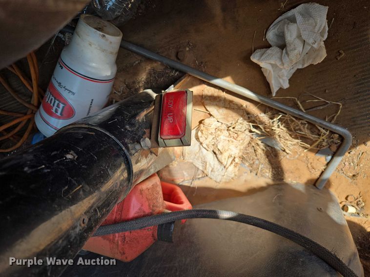 image for item ET1461 2001 International F-4900 dump truck