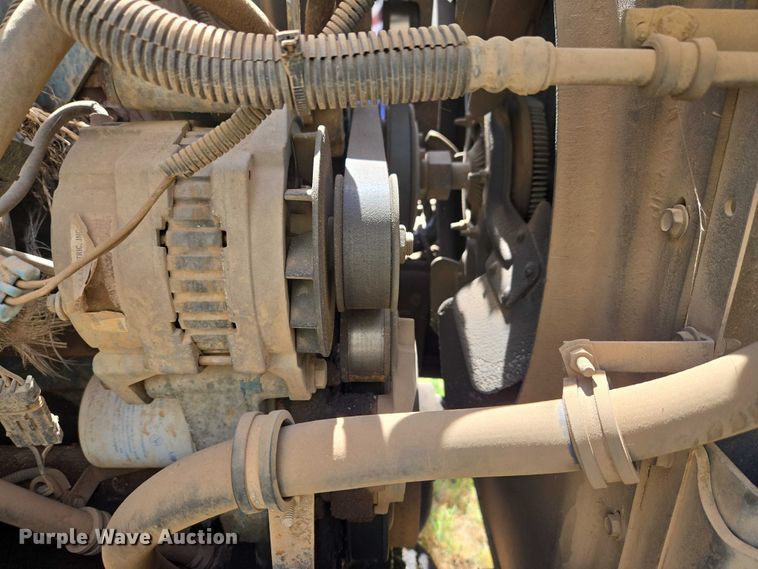 image for item ET1461 2001 International F-4900 dump truck