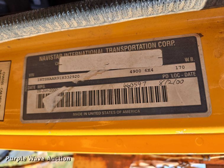 image for item ET1461 2001 International F-4900 dump truck