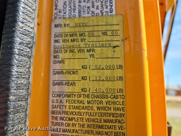 image for item ET1461 2001 International F-4900 dump truck