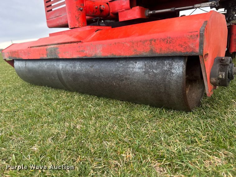 image for item ET1745 Smithco Speed Boss Tournament Ultra greens roller