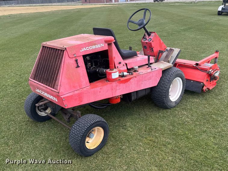 image for item ET1747 Jacobsen Turfcat DW224 flail mower