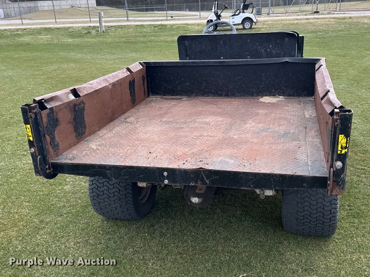 image for item ET1749 1999 Cushman Turf-truckster utility vehicle