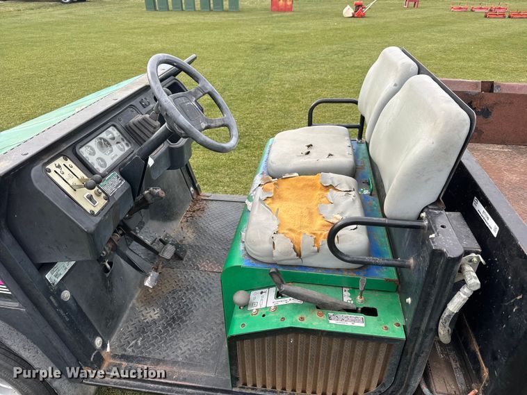 image for item ET1749 1999 Cushman Turf-truckster utility vehicle