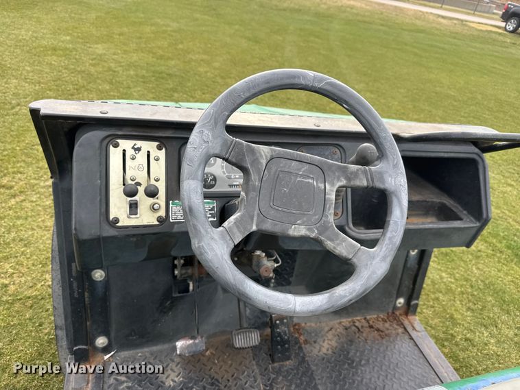 image for item ET1749 1999 Cushman Turf-truckster utility vehicle