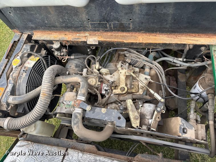 image for item ET1749 1999 Cushman Turf-truckster utility vehicle