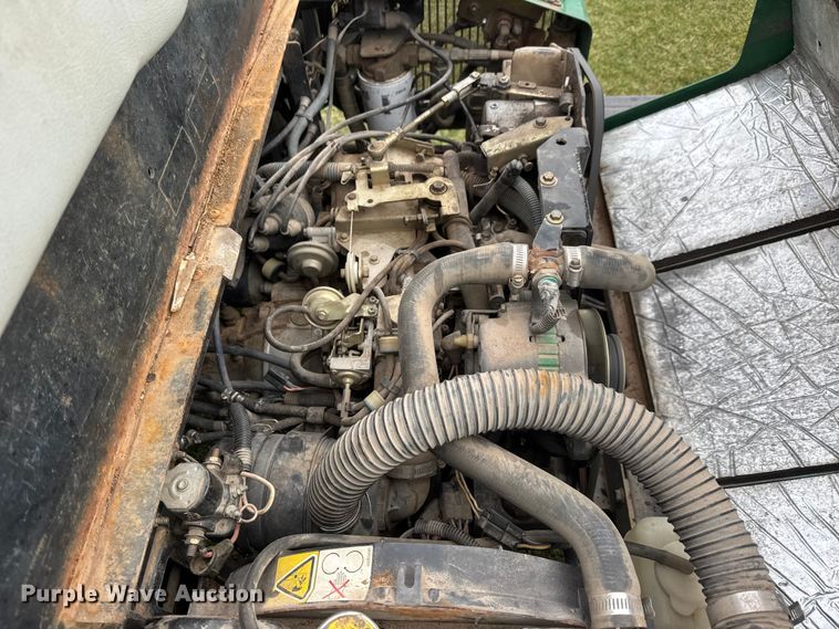 image for item ET1749 1999 Cushman Turf-truckster utility vehicle