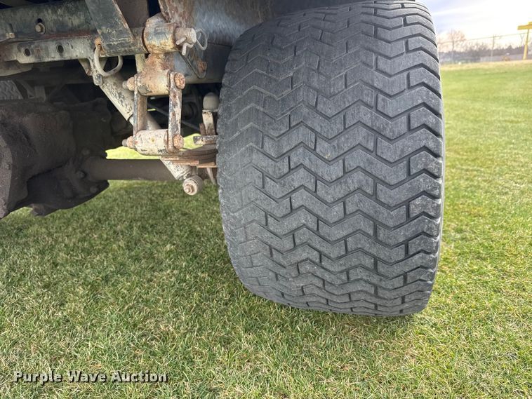 image for item ET1749 1999 Cushman Turf-truckster utility vehicle