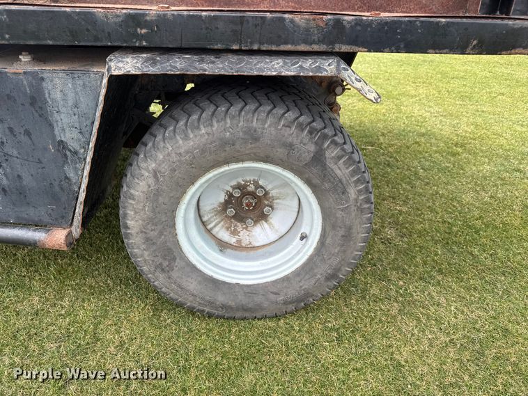 image for item ET1749 1999 Cushman Turf-truckster utility vehicle