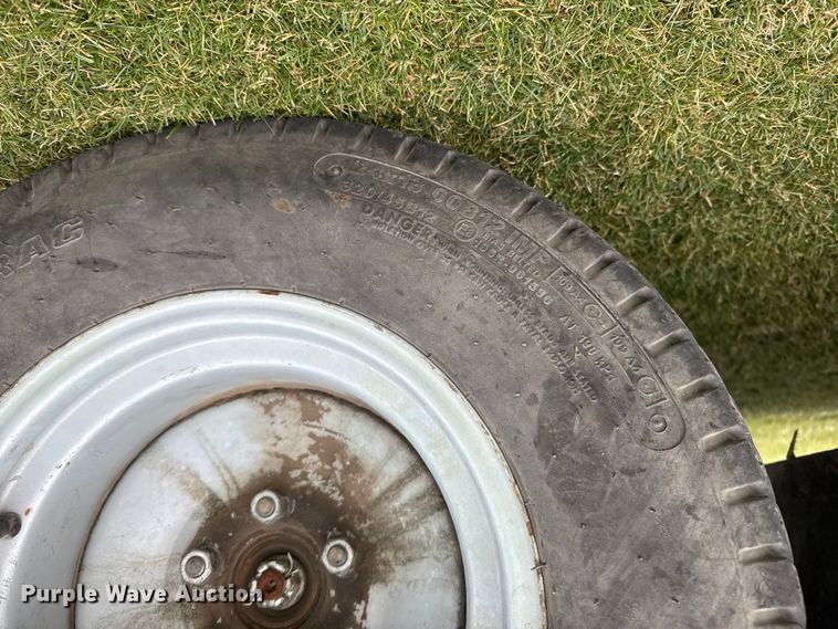 image for item ET1749 1999 Cushman Turf-truckster utility vehicle