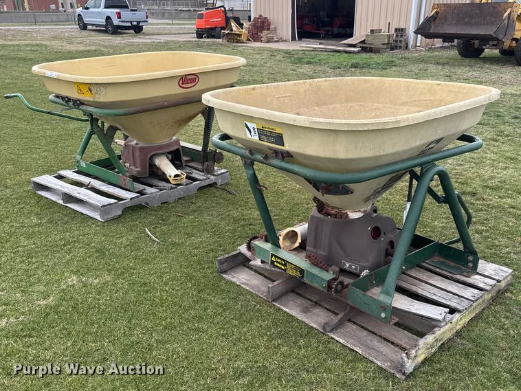 image for item ET1750 1999 Vicon 894613 spreader