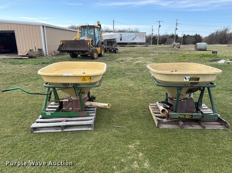 image for item ET1750 1999 Vicon 894613 spreader