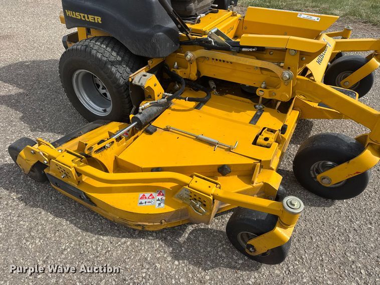 image for item ET1761 2018 Hustler Super 104 ZTR lawn mower
