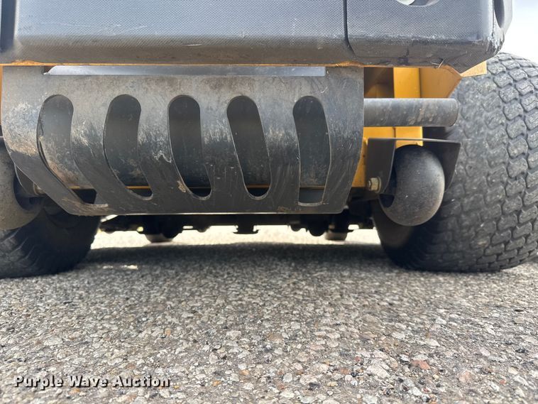 image for item ET1761 2018 Hustler Super 104 ZTR lawn mower